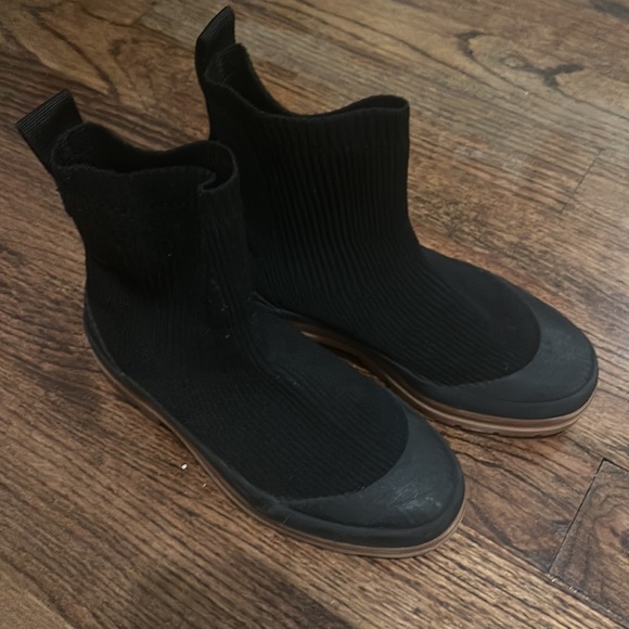 Everlane Sweater Boot - Picture 6 of 6